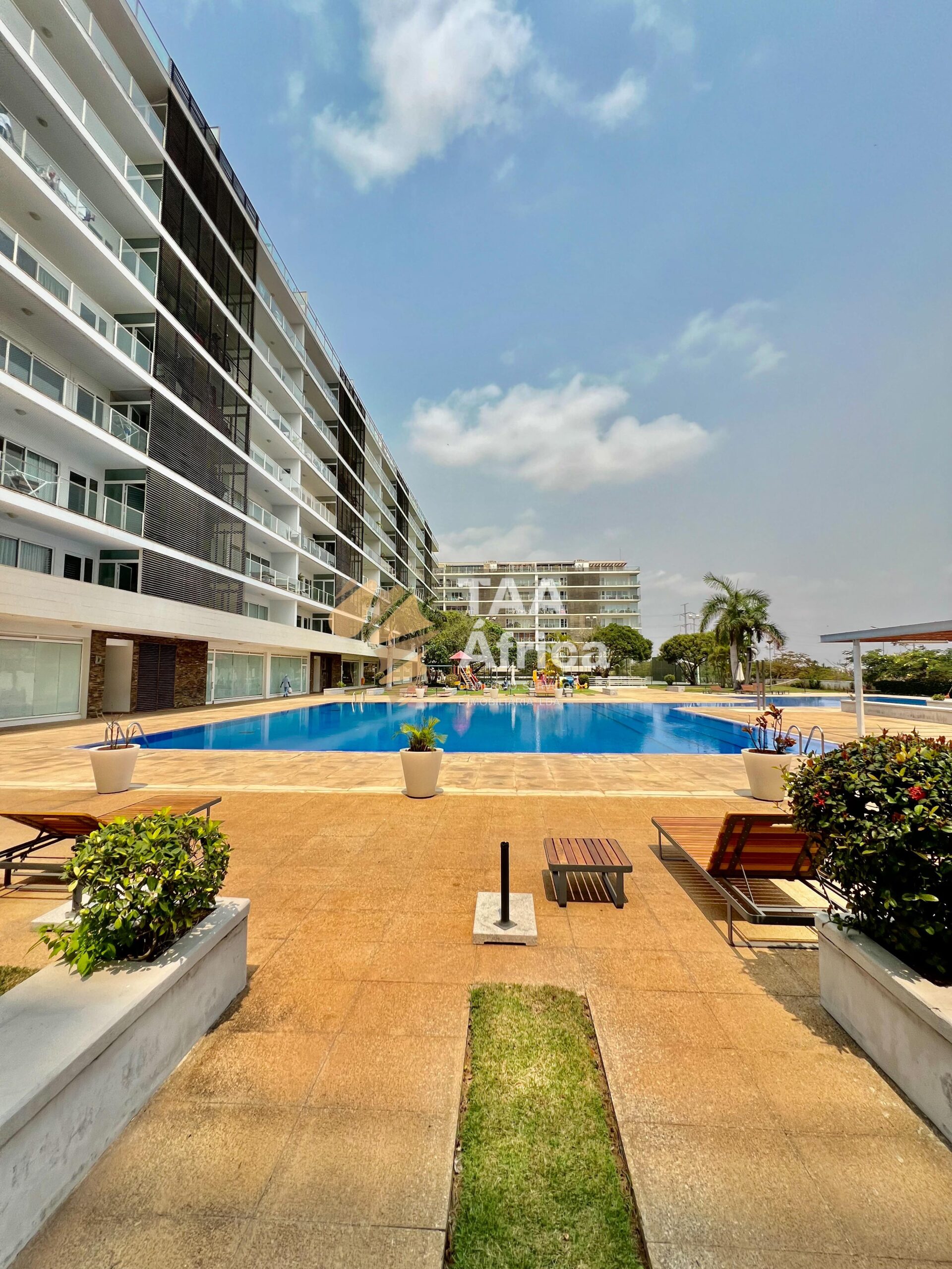 PENTHOUSE T4 DUPLEX NO CONDOMÍNIO TERRAÇOS DO ATLÂNTICO – TALATONA