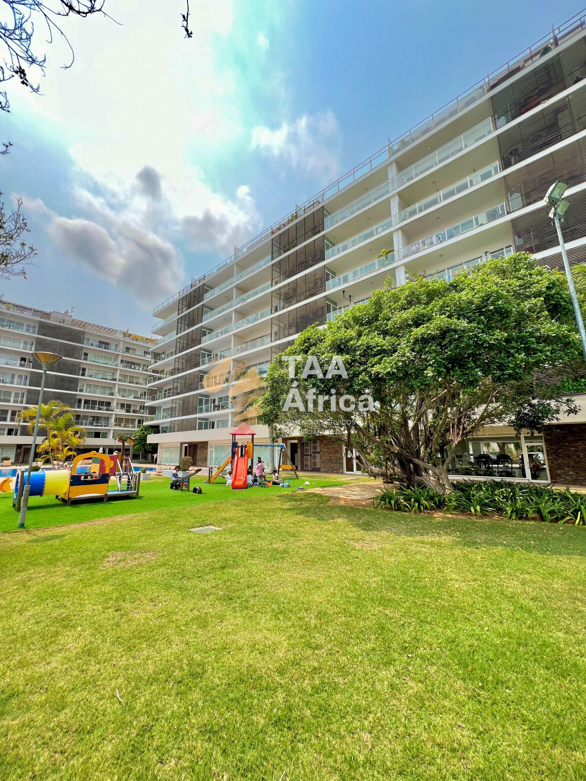 PENTHOUSE T4 DUPLEX NO CONDOMÍNIO TERRAÇOS DO ATLÂNTICO – TALATONA