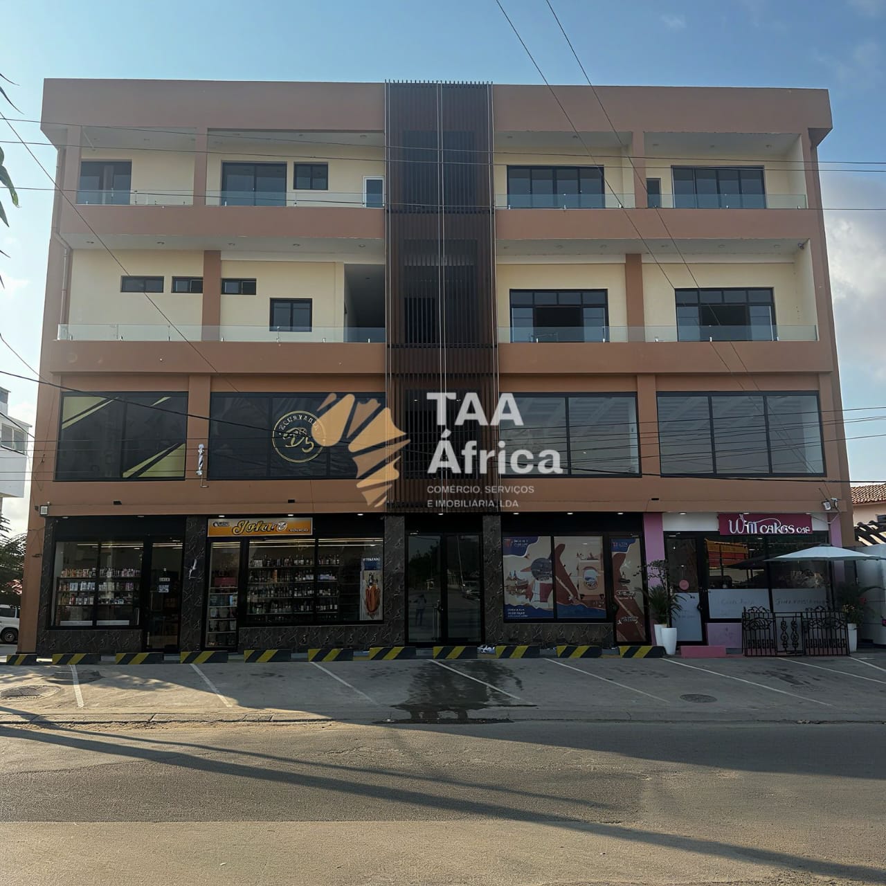 LOJAS E ESCRITÓRIOS NO EDIFÍCIO COMERCIAL TURQUESA – NOVA VIDA