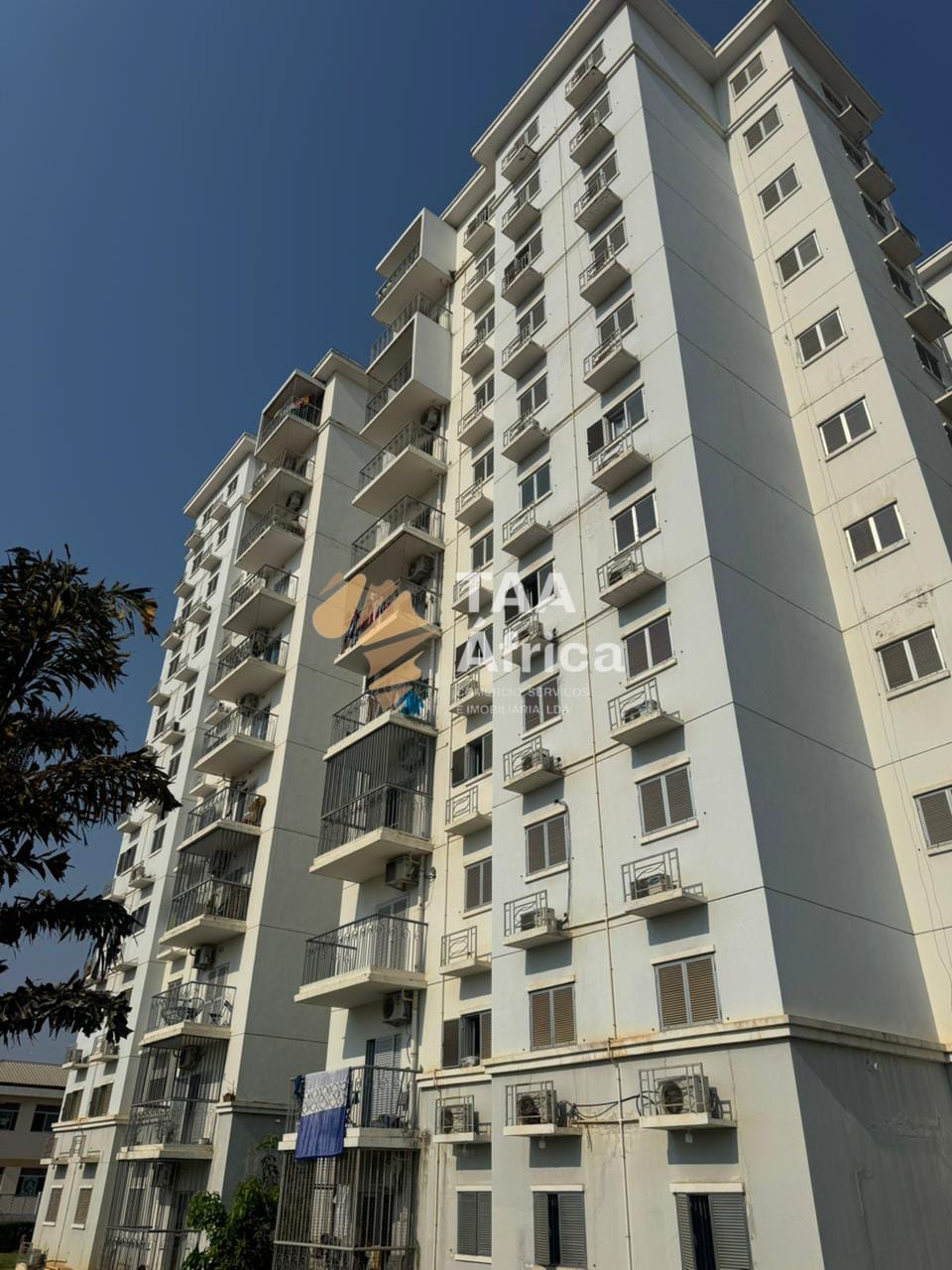APARTAMENTO T3+1 NA CENTRALIDADE DO KILAMBA