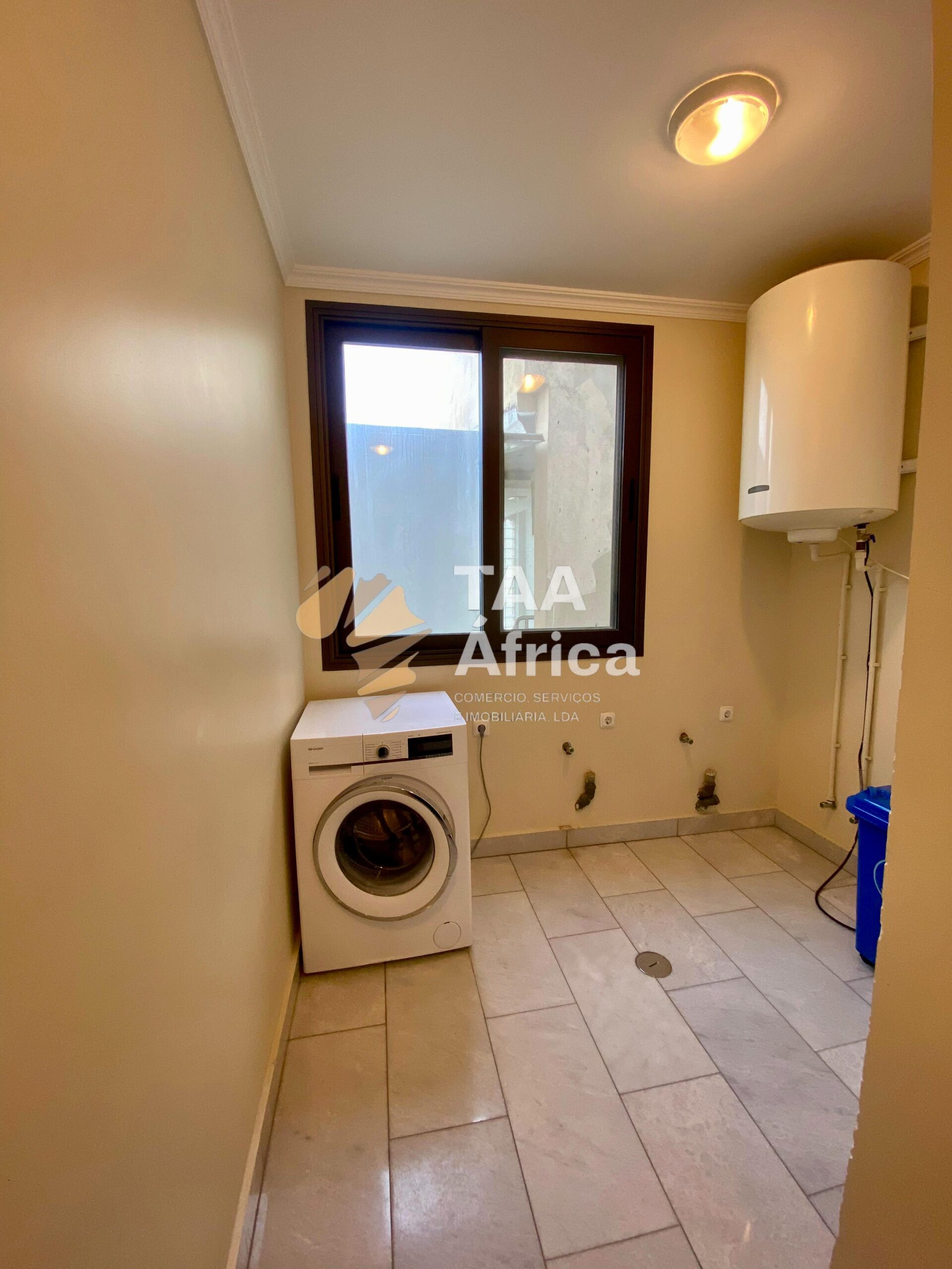 APARTAMENTO T3 NA ILHA DE LUANDA
