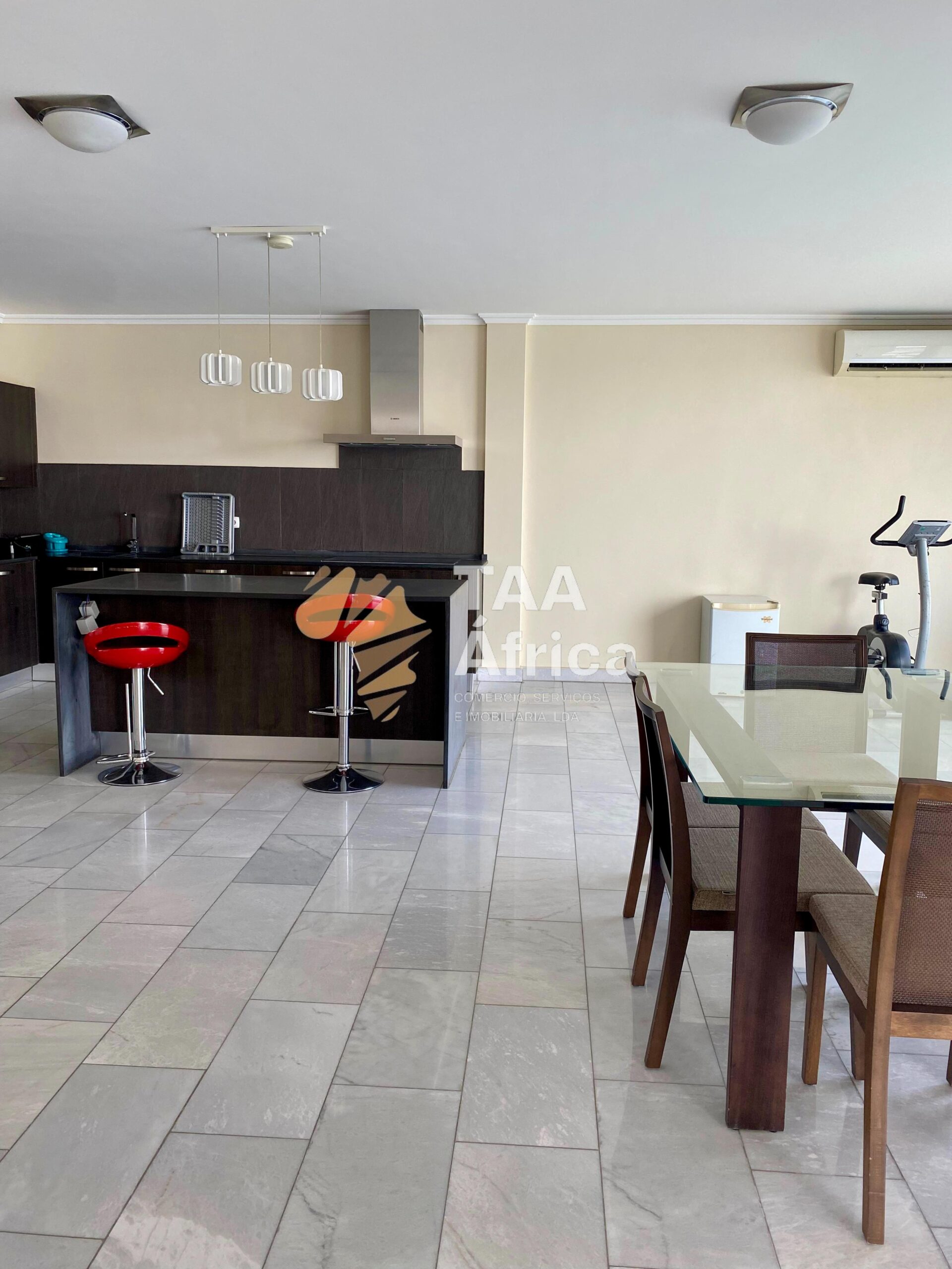 APARTAMENTO T3 NA ILHA DE LUANDA