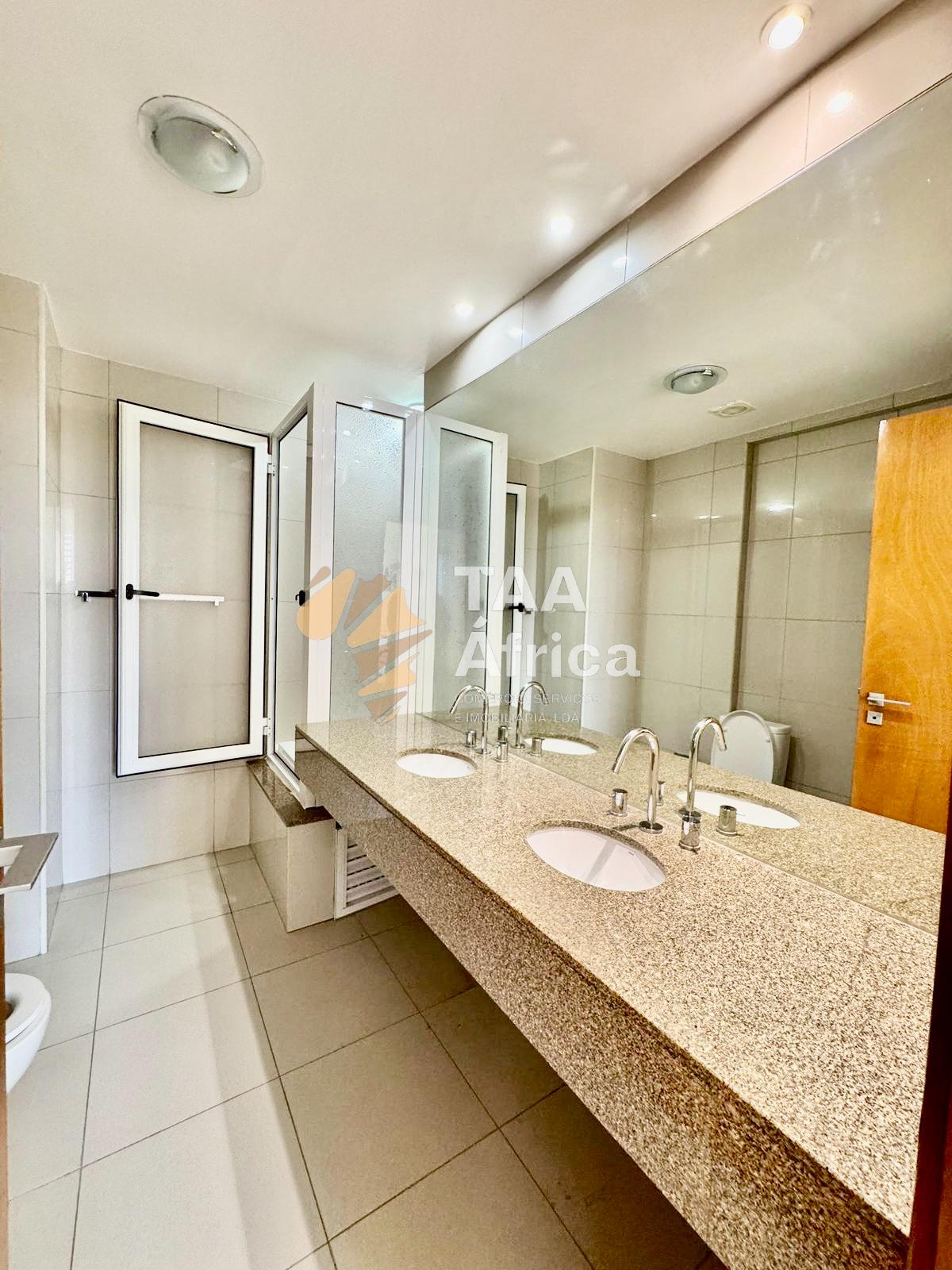 APARTAMENTO T2 DUPLEX NO CONDOMÍNIO BELAS BUSSINES PARK