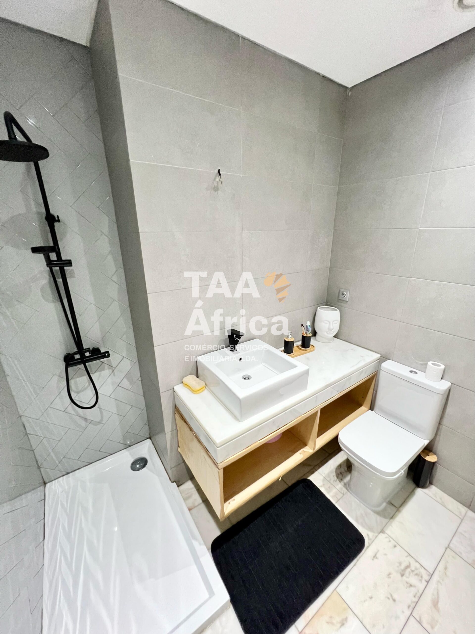 APARTAMENTO T3 NO EDIFÍCIO KIMPA VITA ATRIUM