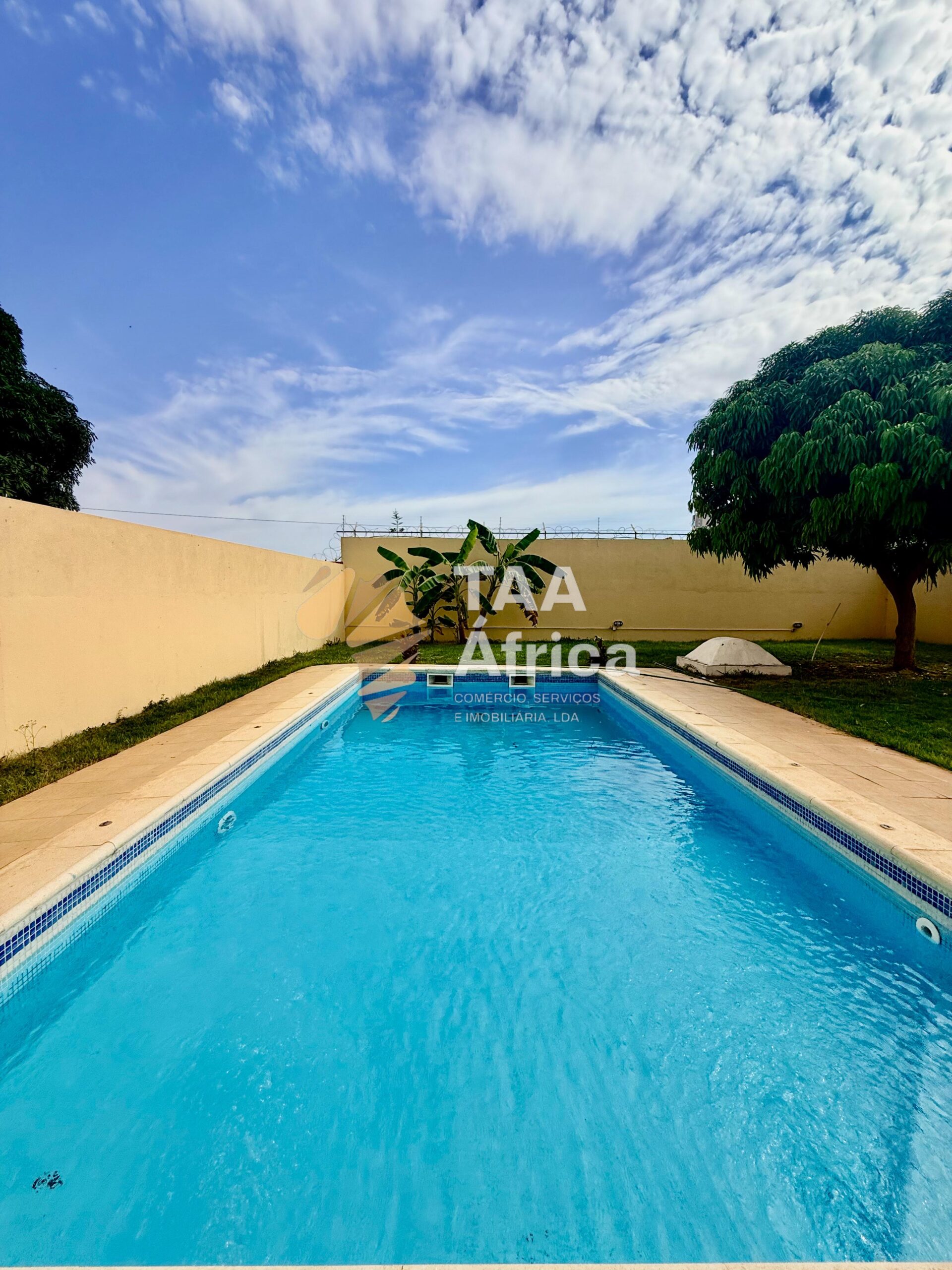VIVENDA V4+1 NO CONDOMÍNIO OLD VILLAS