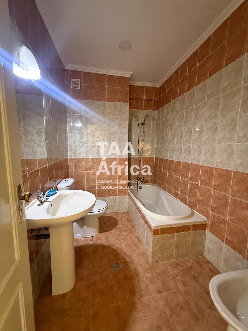APARTAMENTO T1 NO EDIFÍCIO KALUNGA ATRIUM