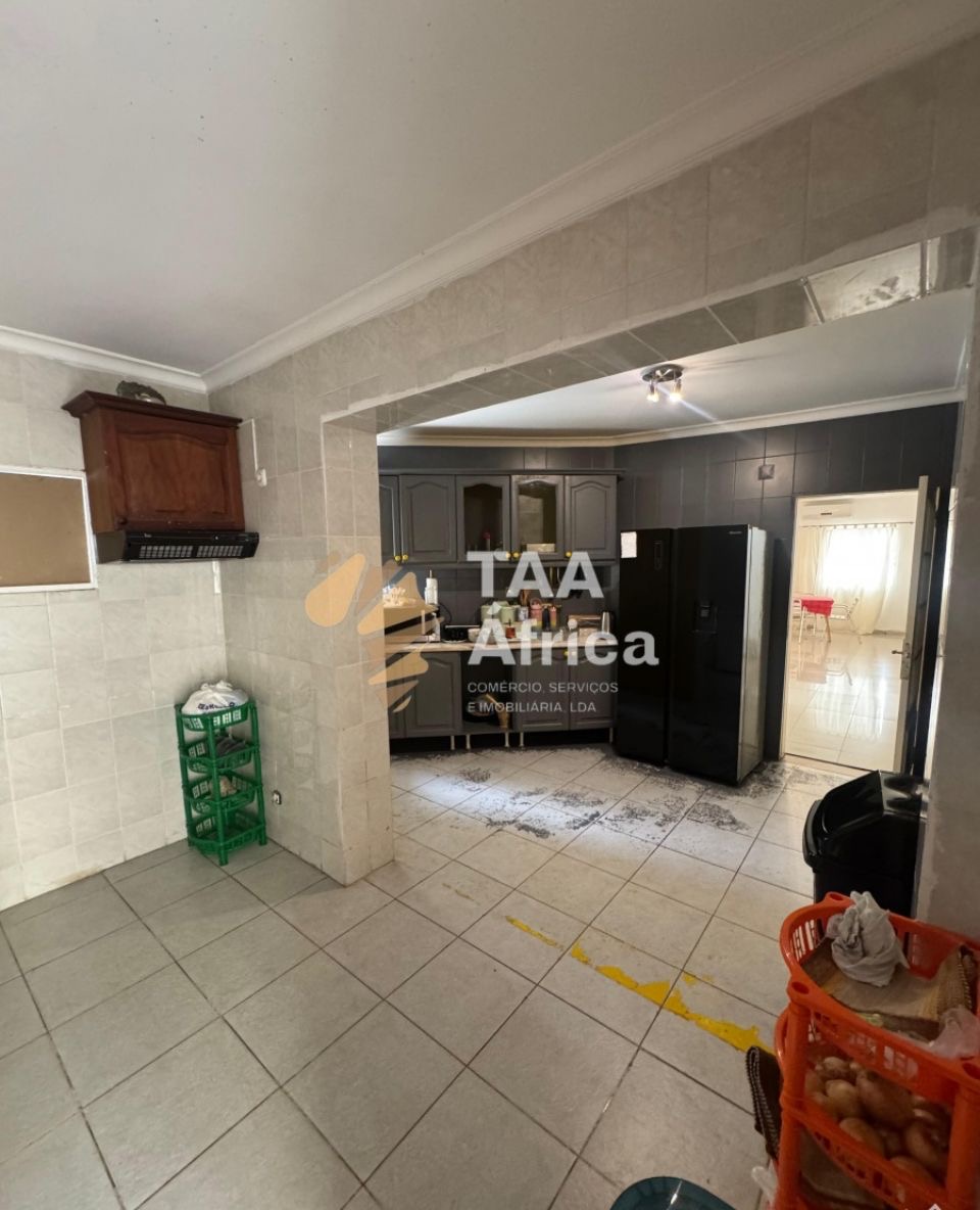 VIVENDA V4 NO CONDOMÍNIO HORIZONTE SUL TALATONA