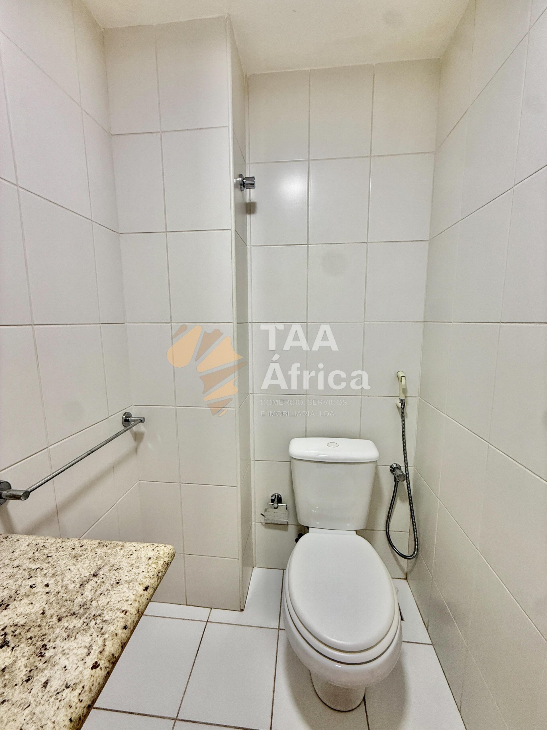 APARTAMENTO T3 NO CONDOMÍNIO MORADA DOS REIS