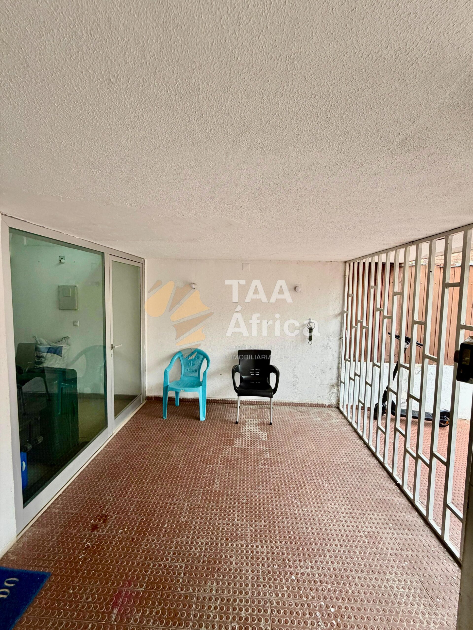 VIVENDA V3 NO ALVALADE