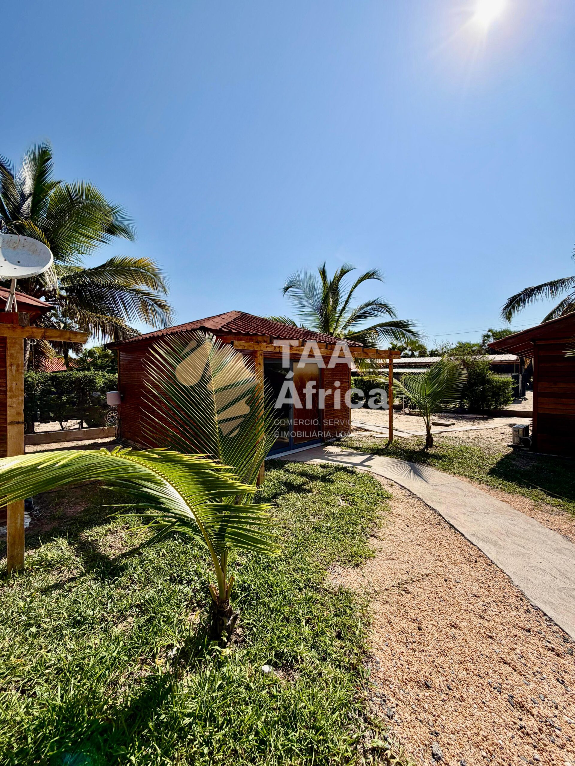 VIVENDA V4 NA ILHA DO MUSSULO