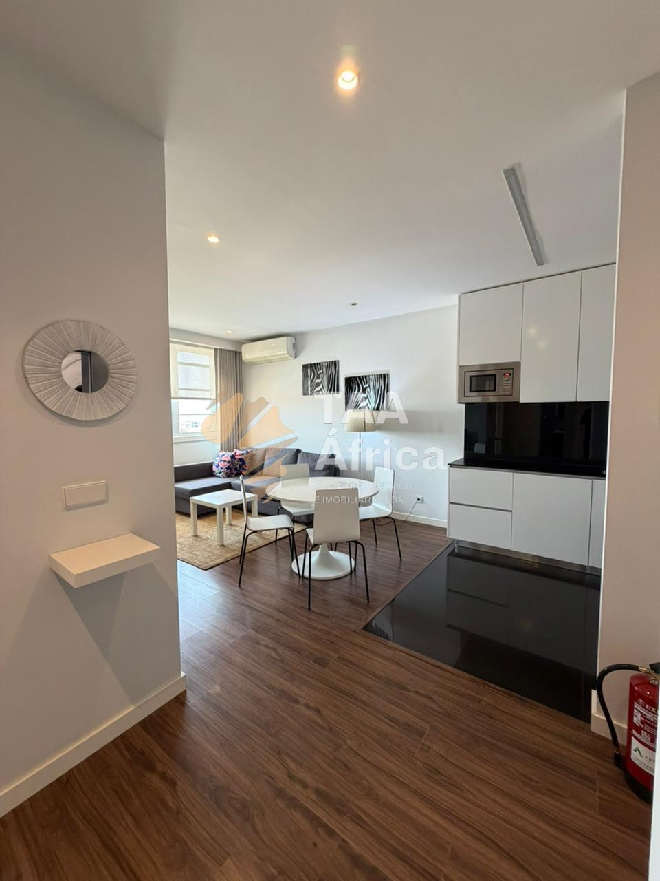 APARTAMENTO T1 NO CONDOMÍNIO MAIANGA OFFICE PARK