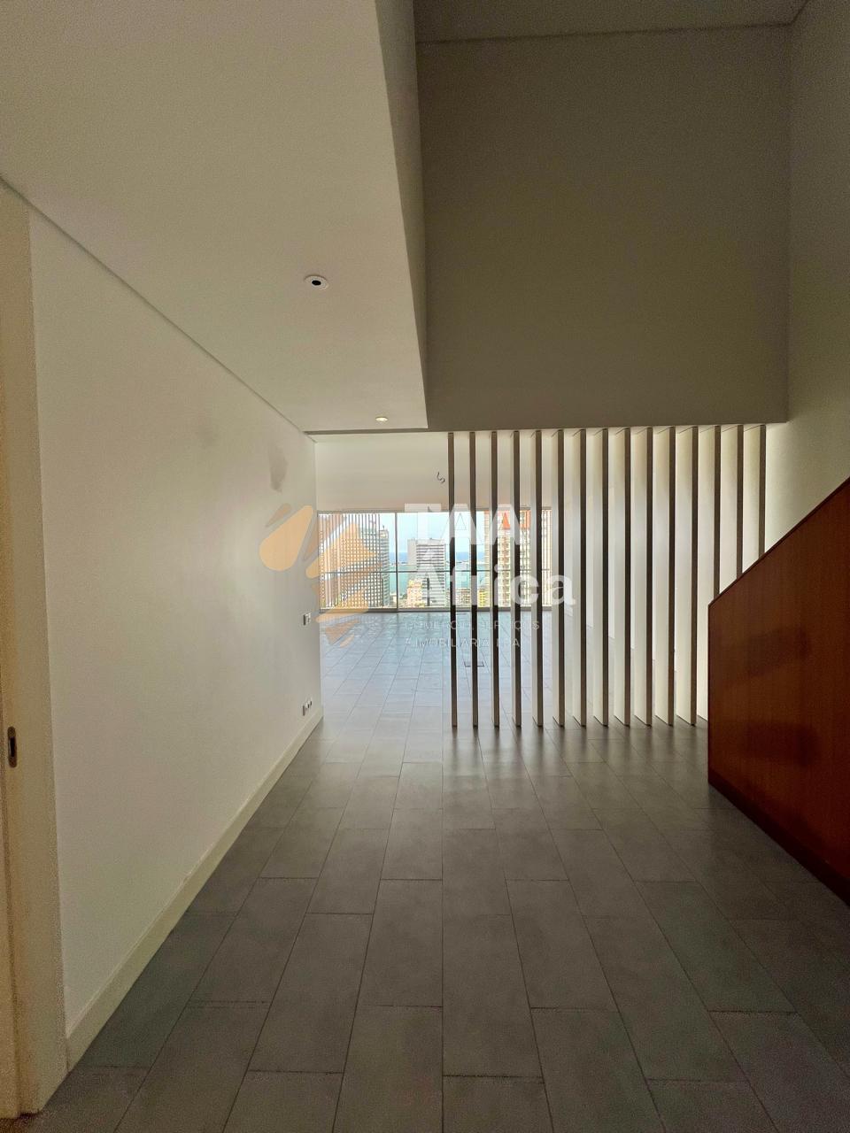 APARTAMENTO T4 DUPLEX NO EDIFÍCIO SKY RESIDENCE
