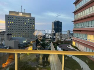 APARTAMENTO T3 NO EDIFÍCIO DO MINISTÉRIO DOS PETRÓLEOS