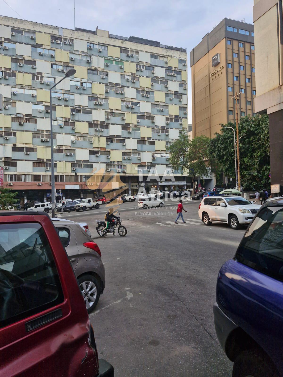 APARTAMENTO T2 NO KINAXIXI