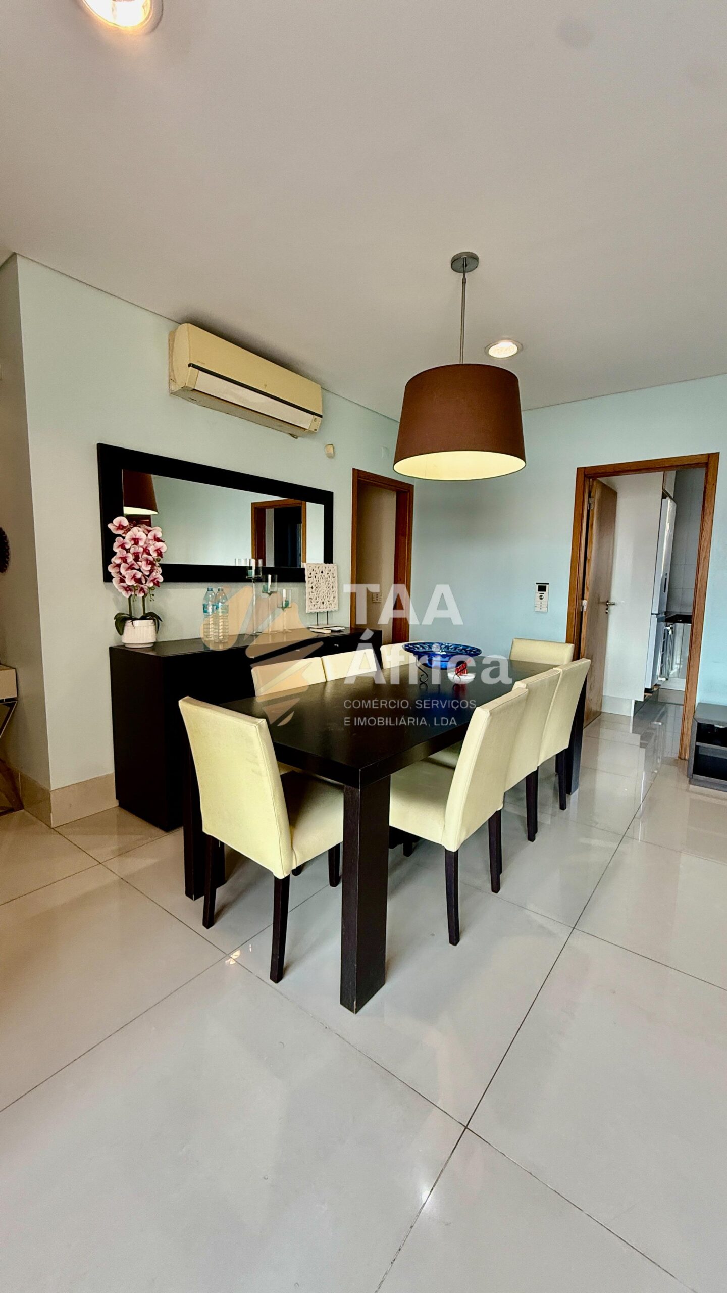 APARTAMENTO T2 NO EDIFÍCIO TORRES DO CARMO