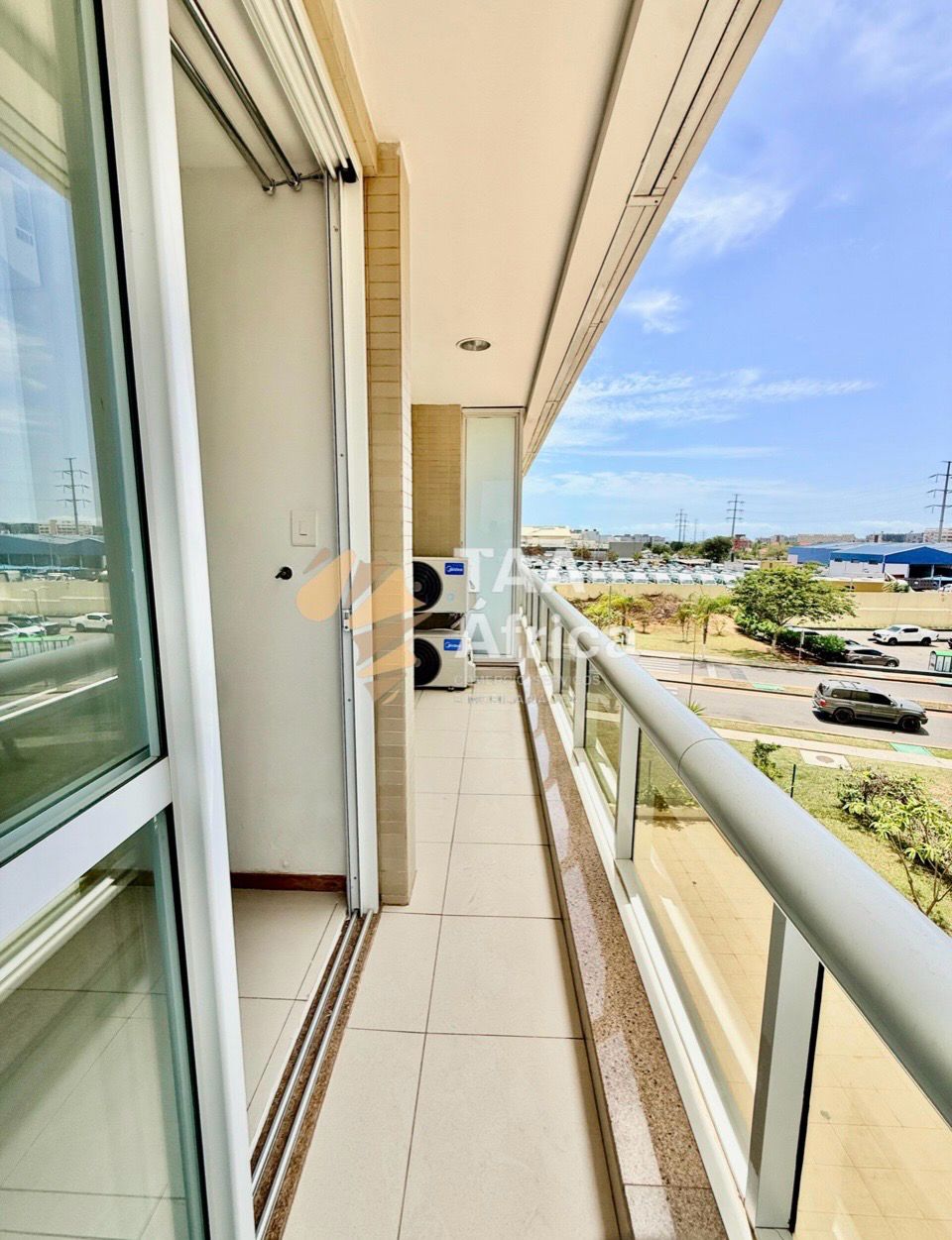 APARTAMENTO T2 DUPLEX NO CONDOMÍNIO BELAS BUSSINES PARK