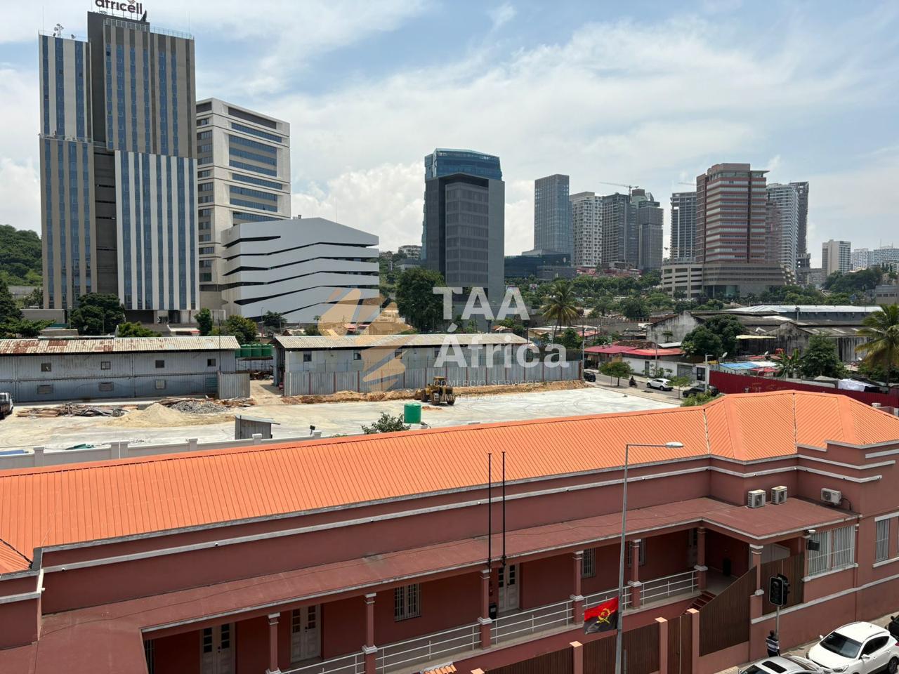 APARTAMENTO T1 NA MARGINAL
