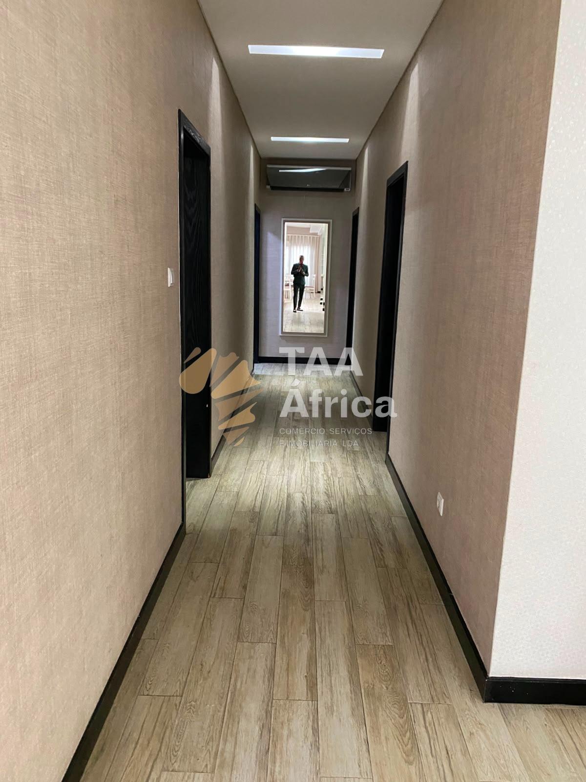 PENTHOUSE T4+1 NA URBANIZAÇÃO LAR DO PATRIOTA