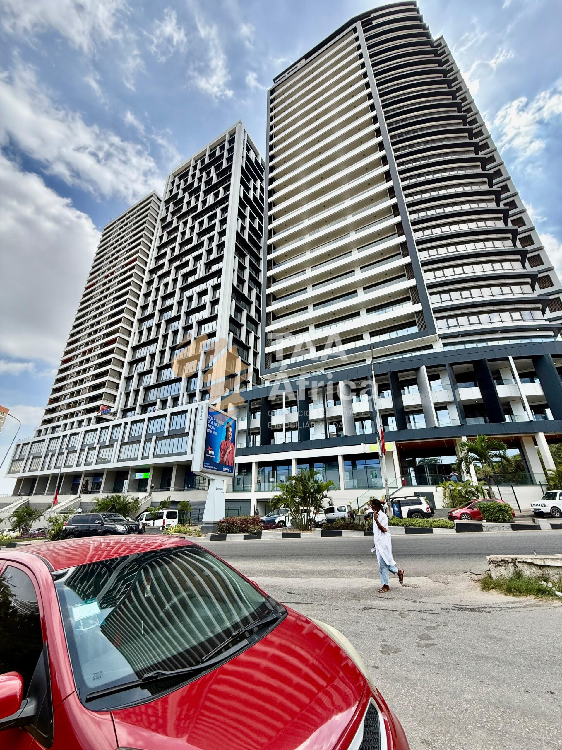 APARTAMENTO T1 NO EDIFÍCIO LOANDA TOWERS