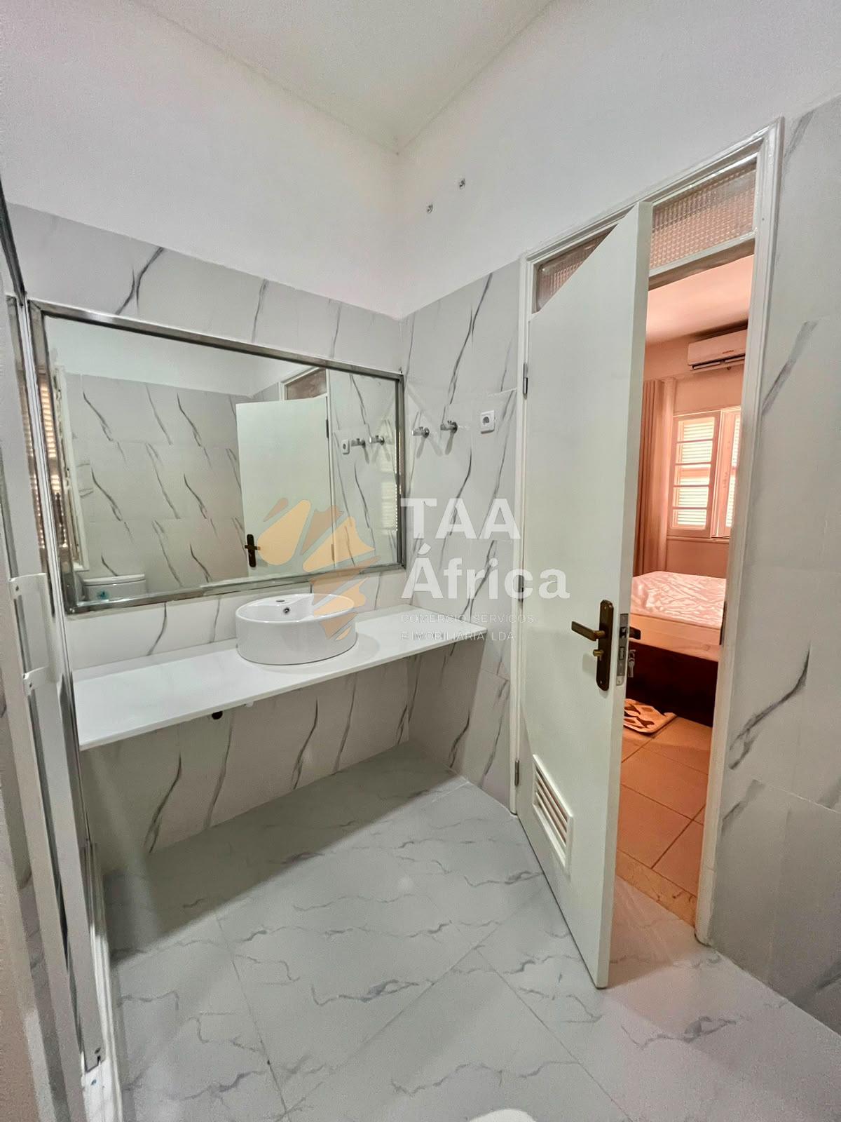 GUESTHOUSE V20 NA INGOMBOTA