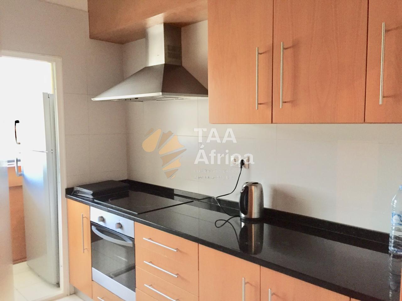 APARTAMENTO T2 NO EDIFÍCIO MONCADA PRESTIGE
