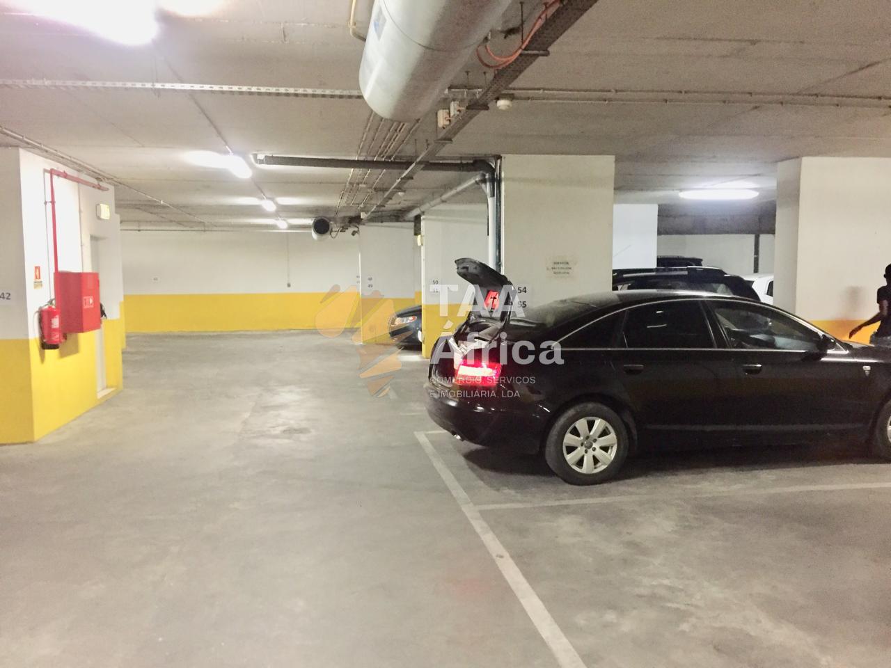 APARTAMENTO T2 NO EDIFÍCIO MONCADA PRESTIGE