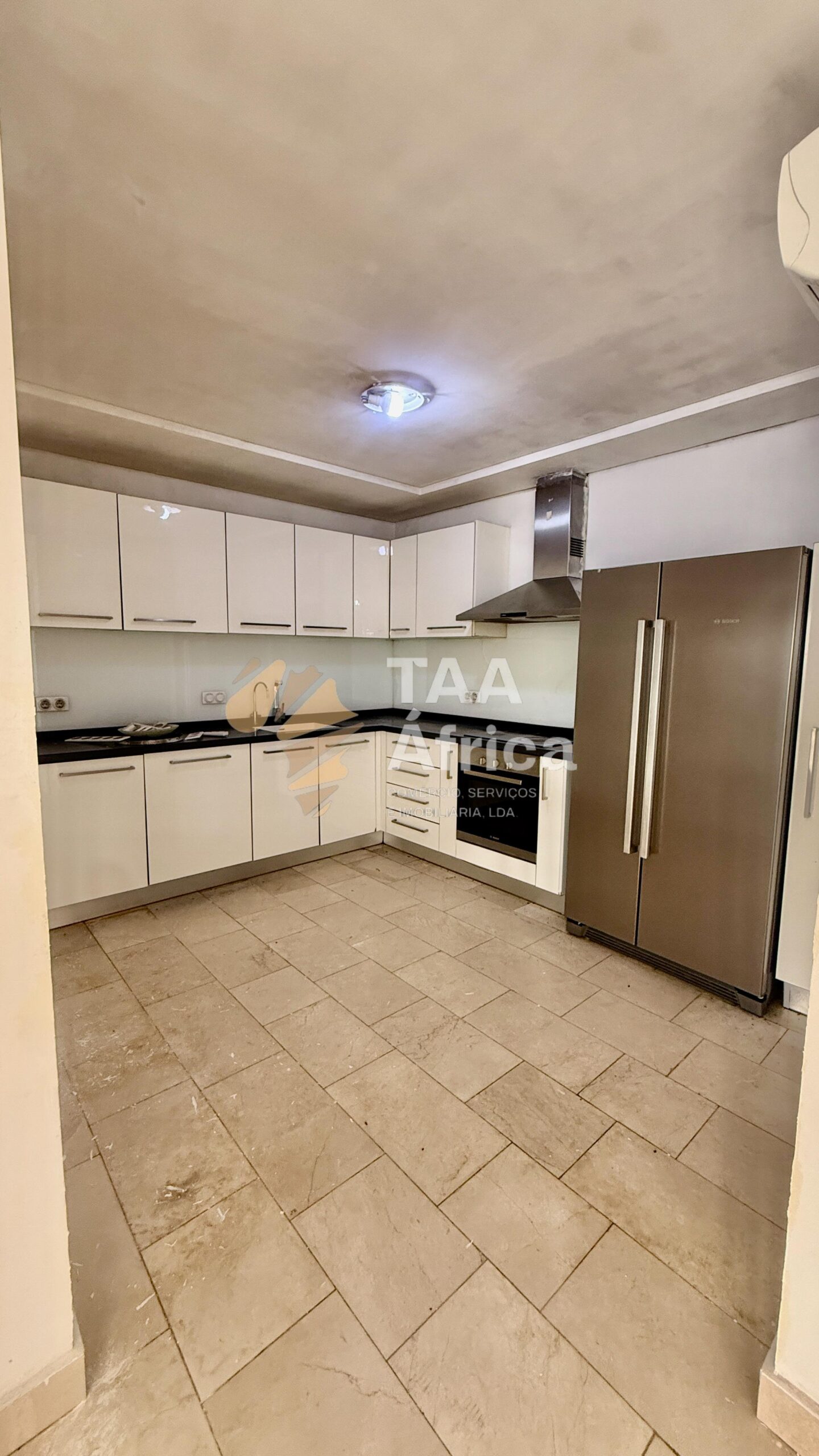 APARTAMENTO T2 NO EDIFÍCIO ESTRELA DO MIRAMAR