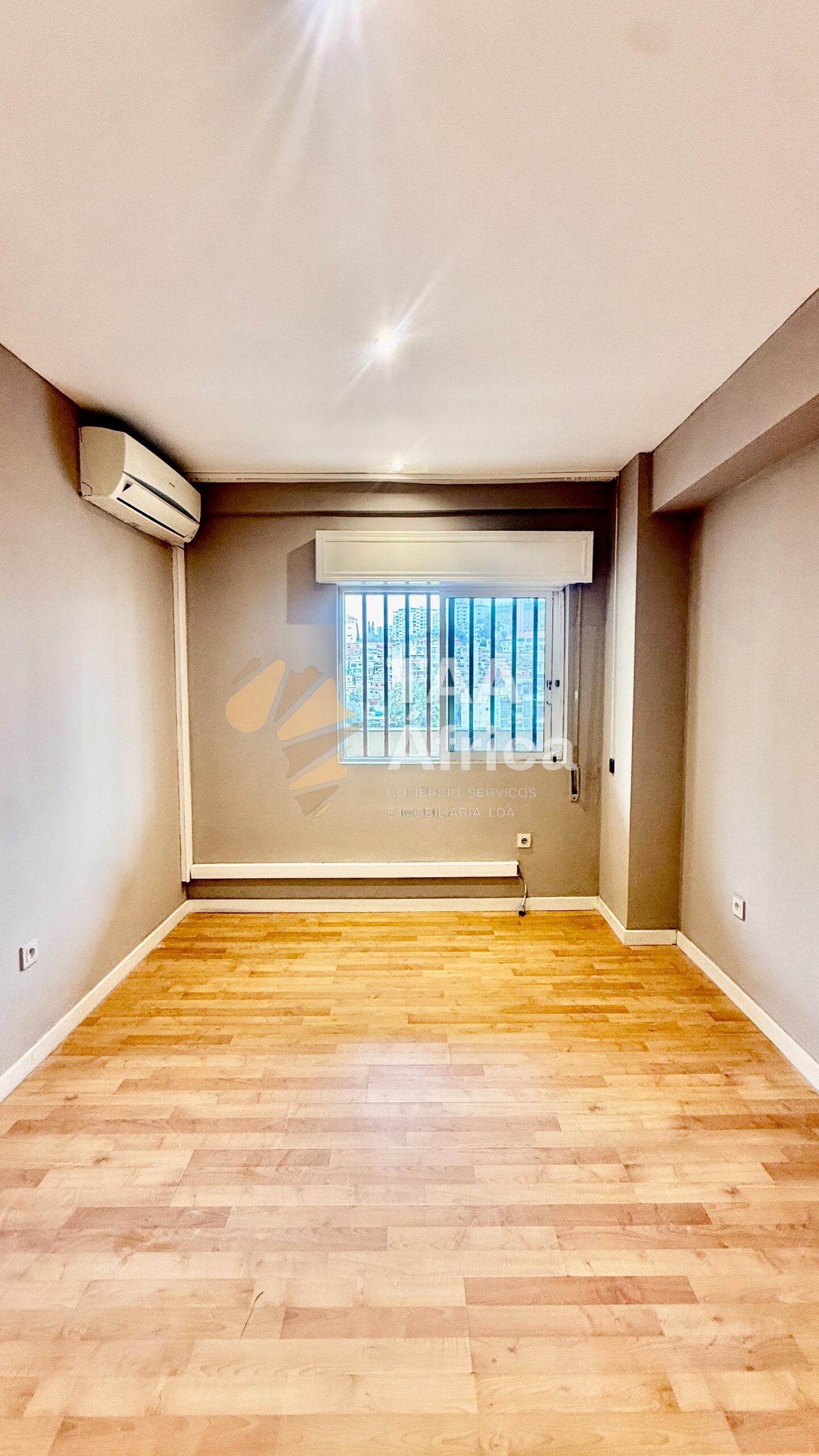 APARTAMENTO T3 NO EDIFÍCIO KALUNGA ATRIUM