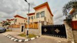 VIVENDA V4 DUPLEX NO CONDOMÍNIO VILA KUDITEMO