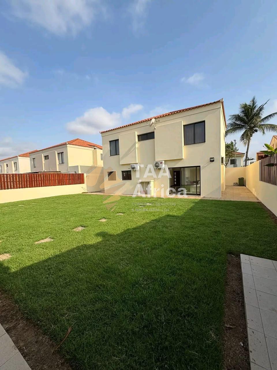 VIVENDA V4 DUPLEX NO CONDOMÍNIO PARAÍSO