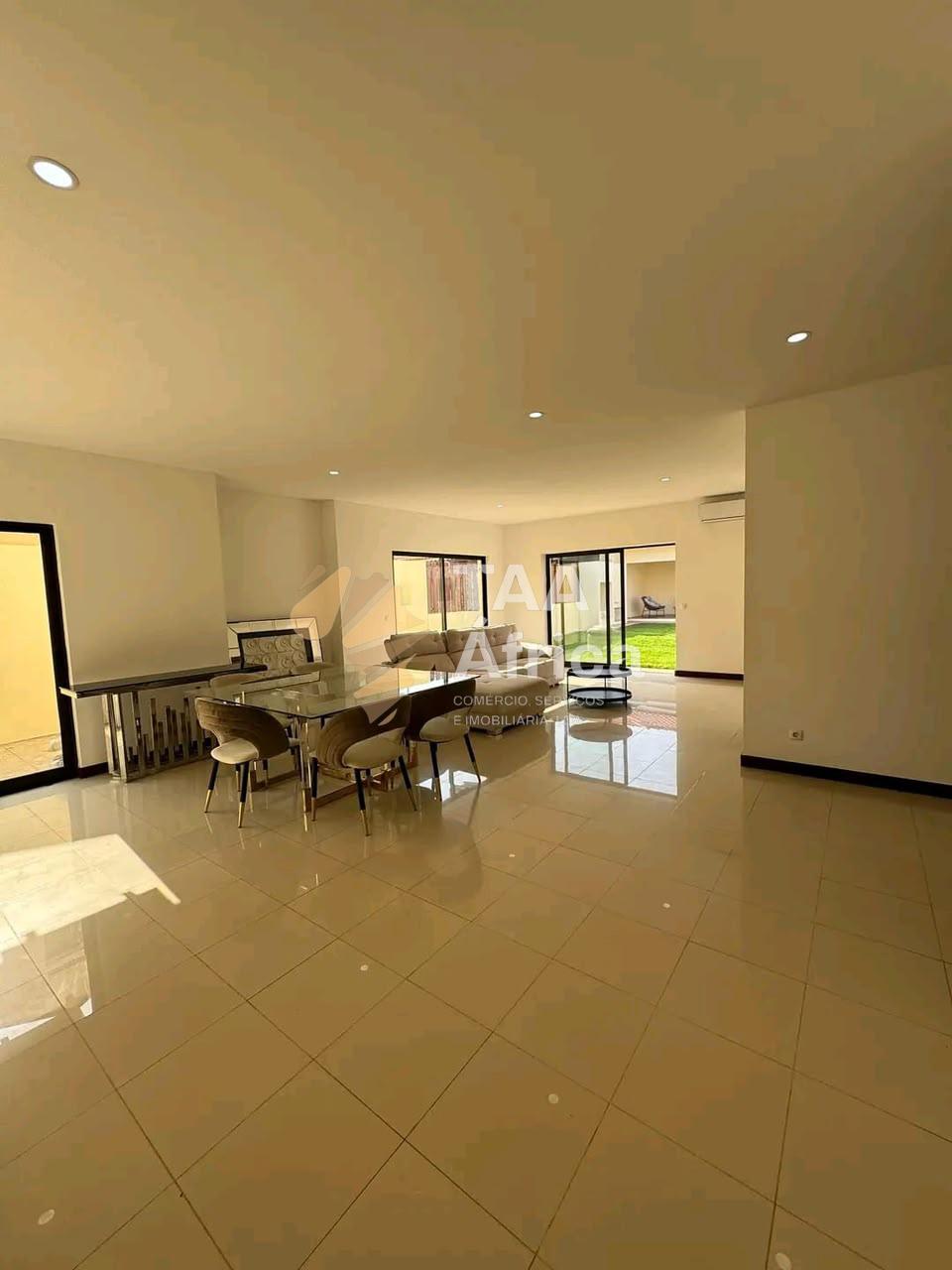 VIVENDA V4 DUPLEX NO CONDOMÍNIO PARAÍSO