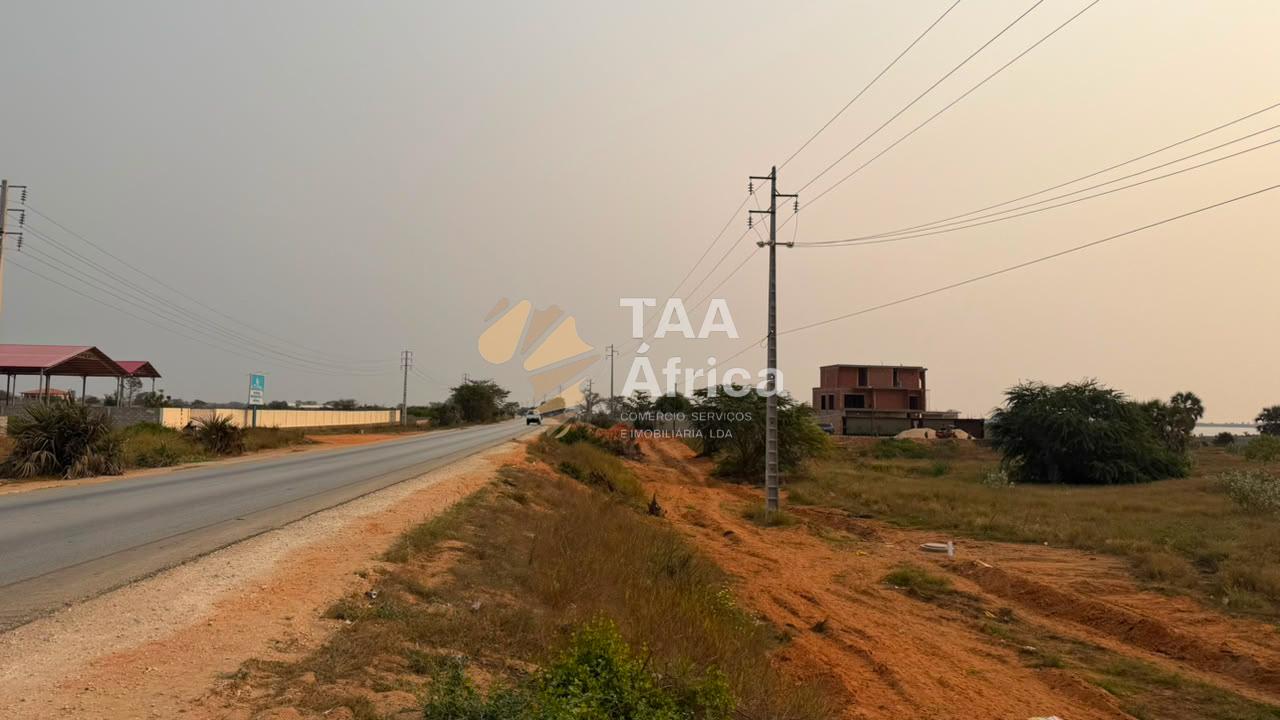 TERRENO DE 1.5 HECTARES NOS RAMIROS