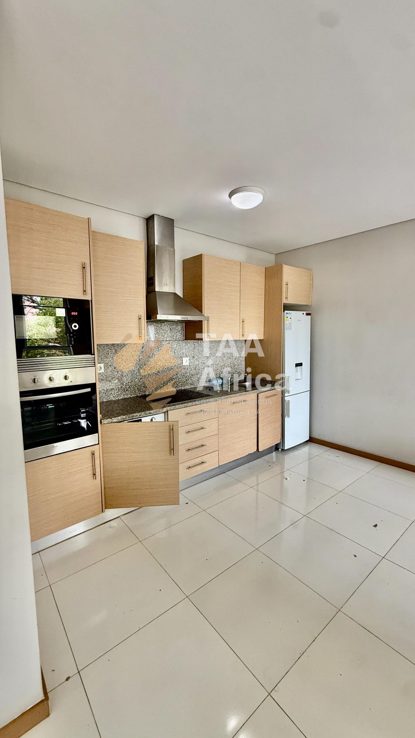 APARTAMENTO T1 NO EDIFÍCIO COQUEIROS PRESTIGE