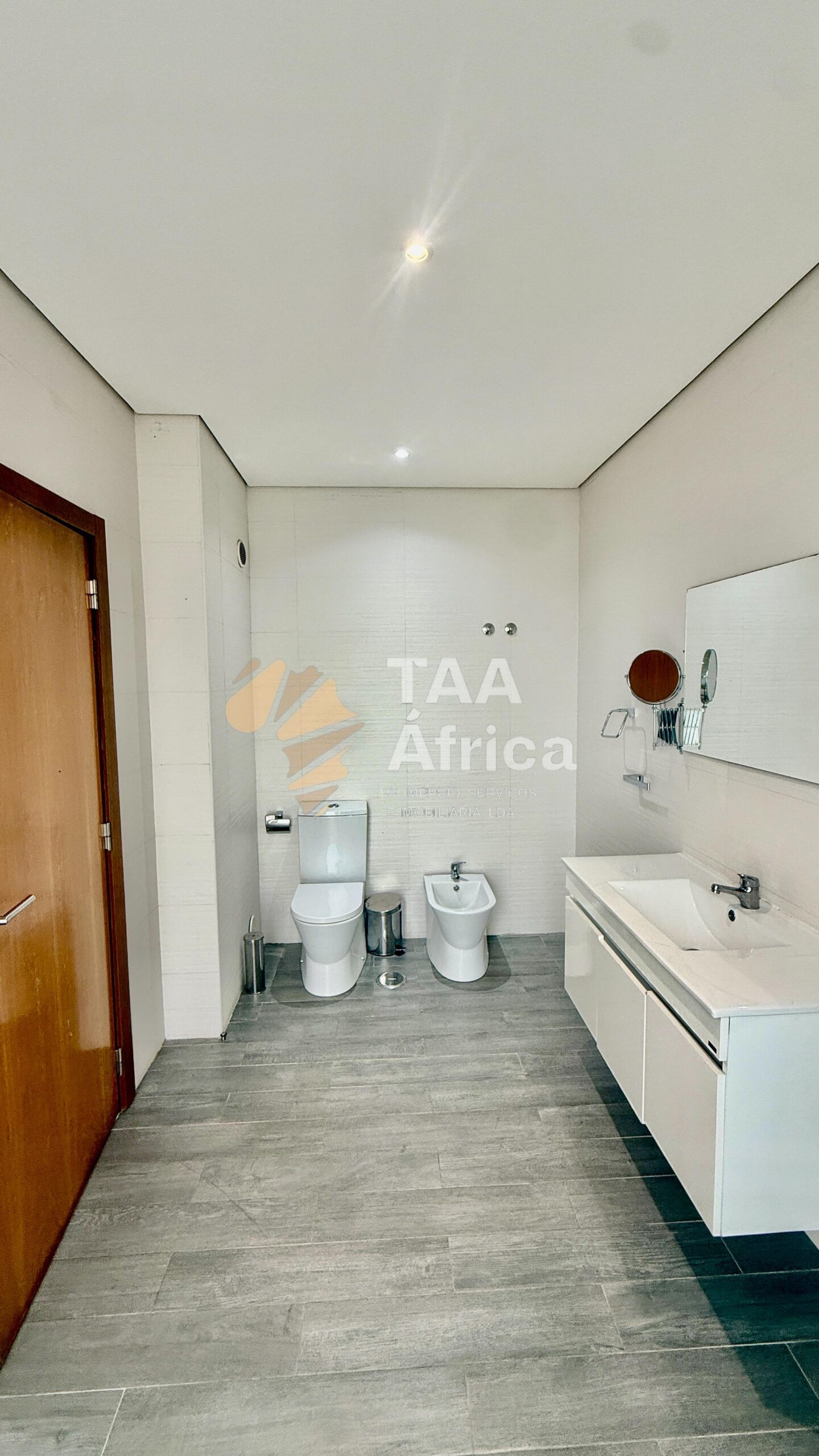 APARTAMENTO T1 NO EDIFÍCIO COQUEIROS PRESTIGE