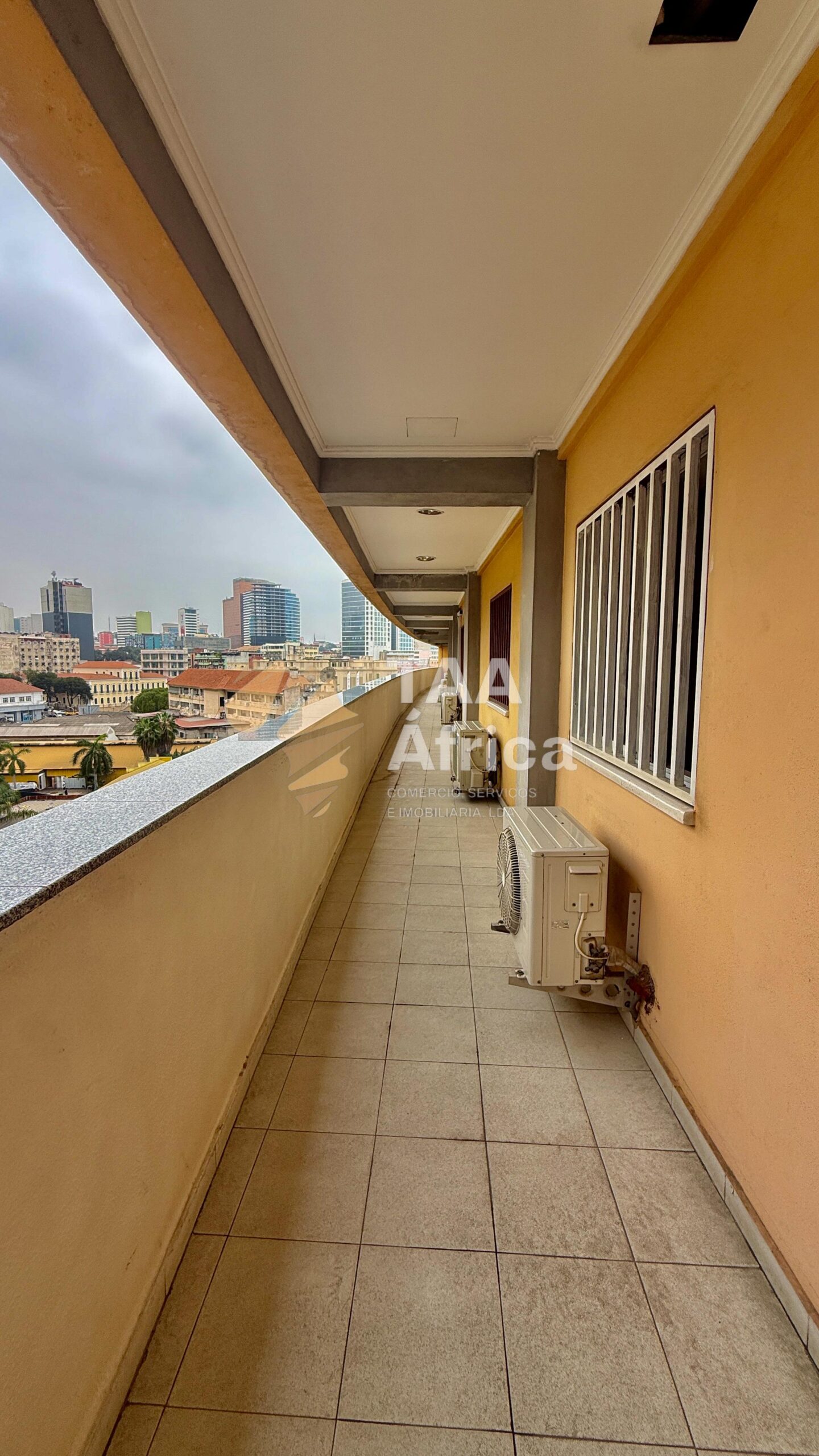APARTAMENTO T3 NO EDIFÍCIO KALUNGA ATRIUM