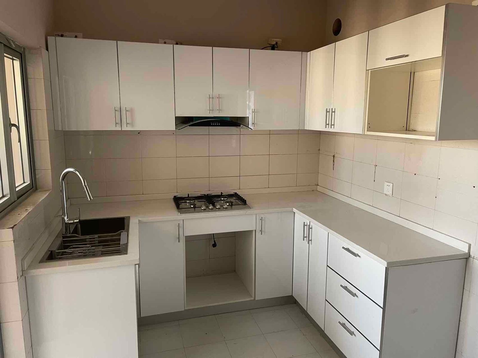 Apartamento T5 para Trespasse no Kilamba