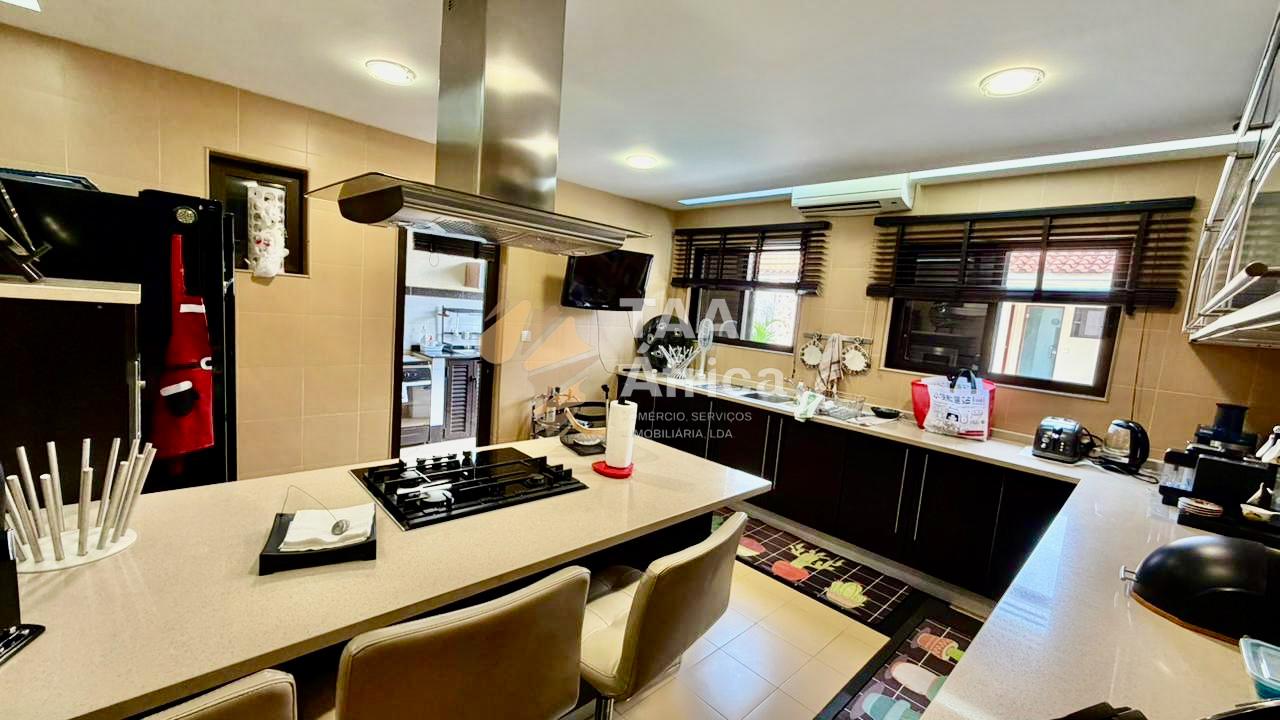 VIVENDA V4 NO CONDOMÍNIO PARAÍSO