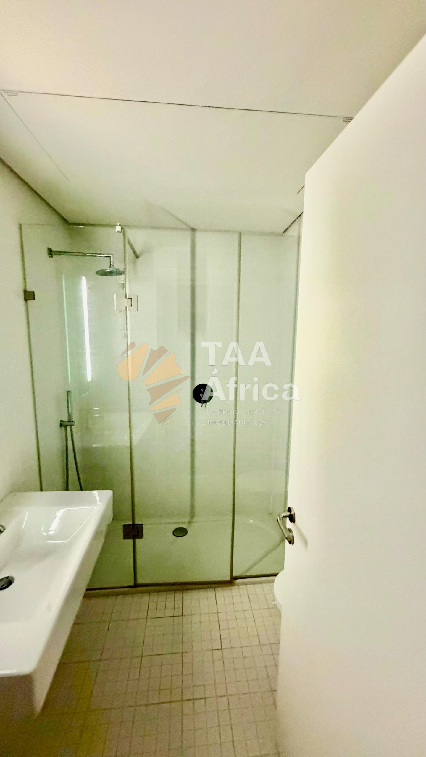 APARTAMENTO T4+1 NO EDIFÍCIO SKY RESIDENCE