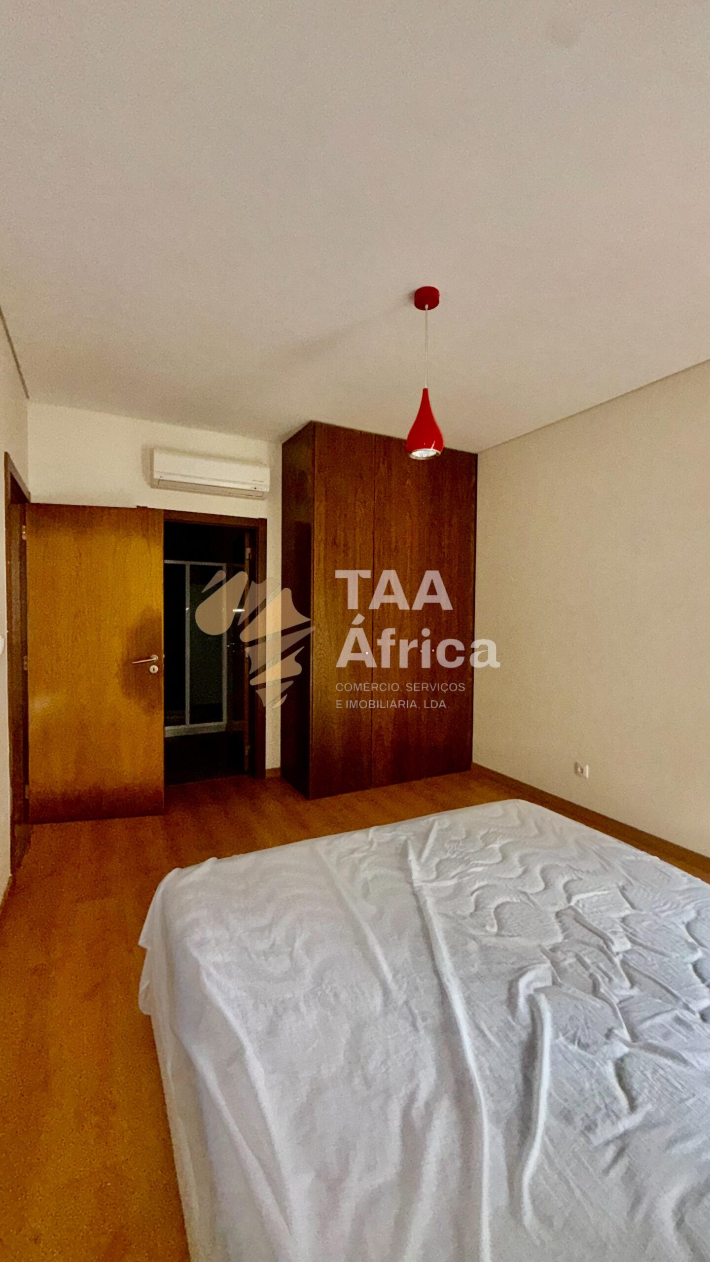 APARTAMENTO T1 NO EDIFÍCIO COQUEIROS PRESTIGE