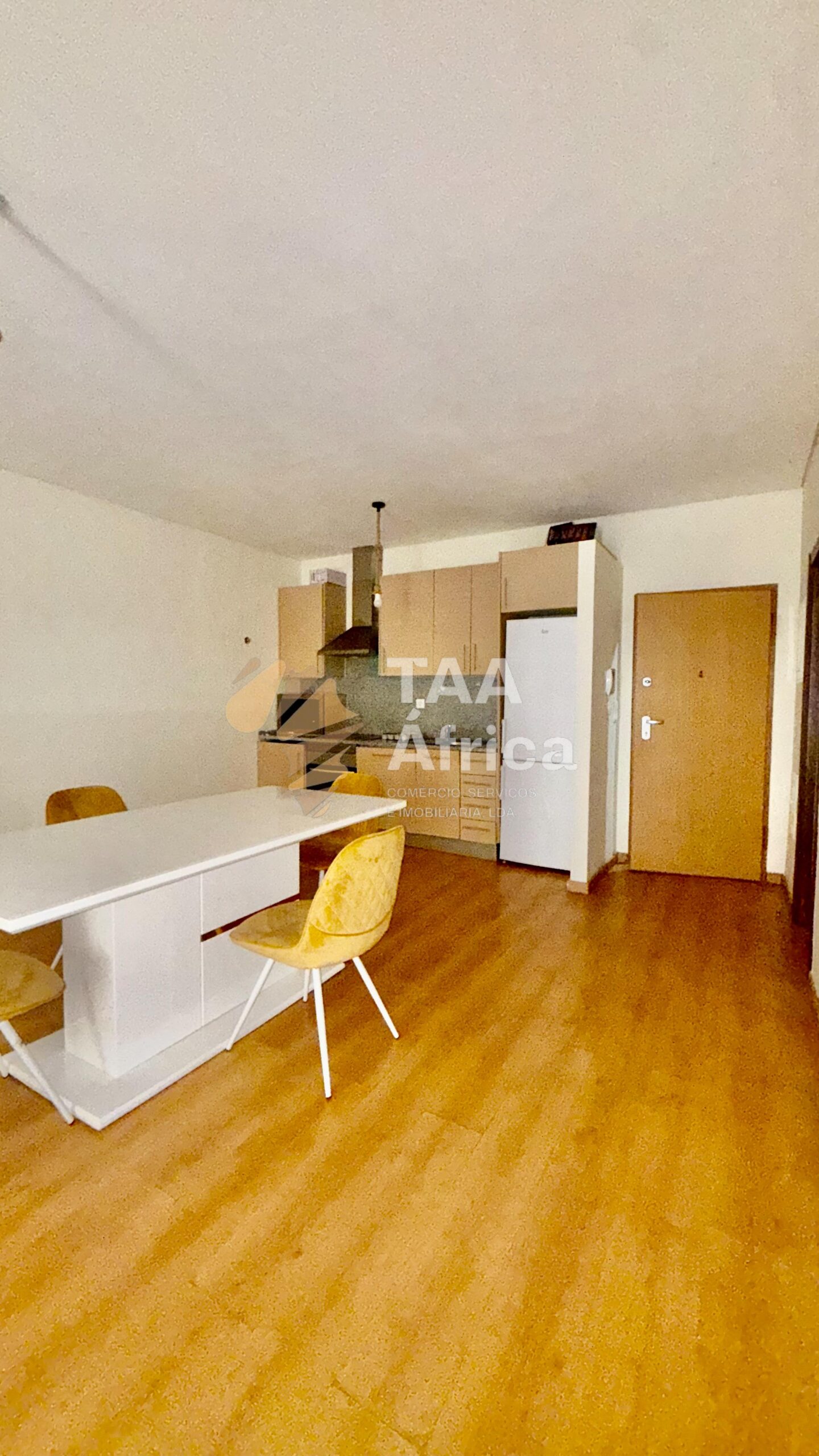 APARTAMENTO T1 NO EDIFÍCIO COQUEIROS PRESTIGE