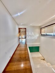 VIVENDA V4 DUPLEX NO CONDOMÍNIO MORRO BENTO
