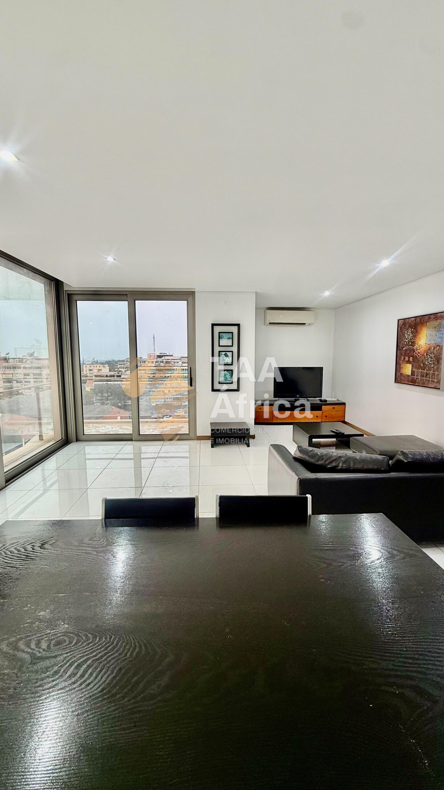 APARTAMENTO T2 MOBILADO NO EDIFÍCIO REI KATYAVALA – MACULUSSO