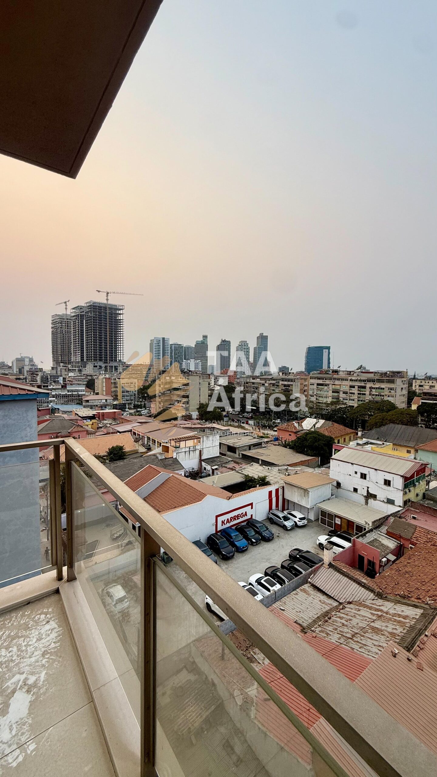 APARTAMENTO T2 MOBILADO NO EDIFÍCIO REI KATYAVALA – MACULUSSO