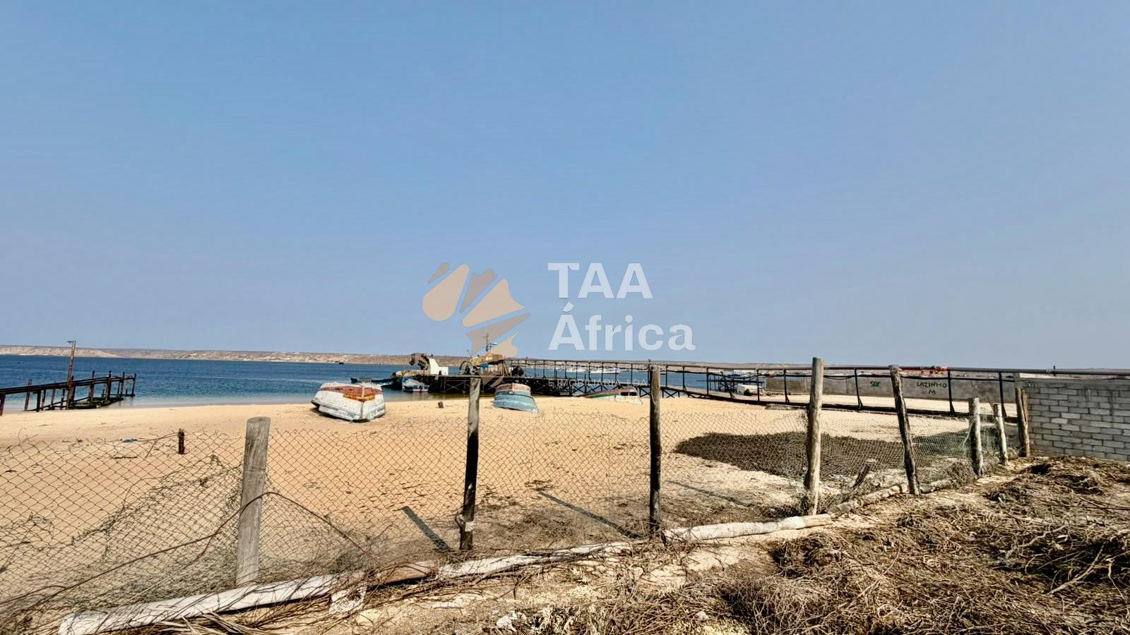 VENDER: TERRENO PARA PESCA INDUSTRIAL NA BAÍA FARTA – BENGUELA