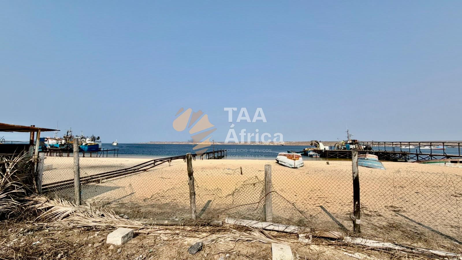 VENDER: TERRENO PARA PESCA INDUSTRIAL NA BAÍA FARTA – BENGUELA