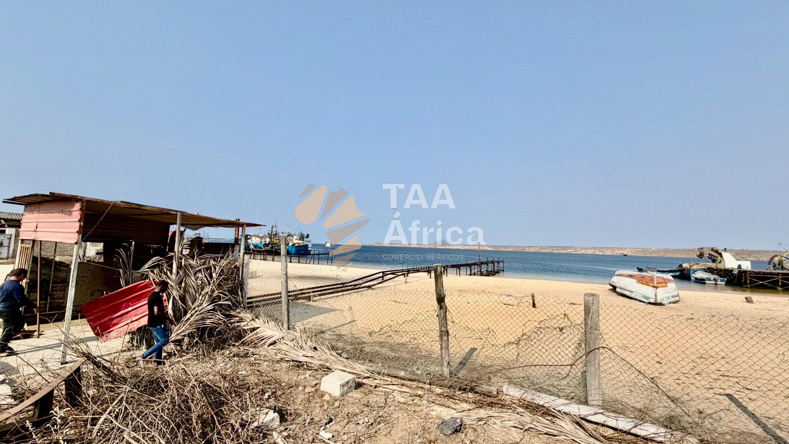 VENDER: TERRENO PARA PESCA INDUSTRIAL NA BAÍA FARTA – BENGUELA