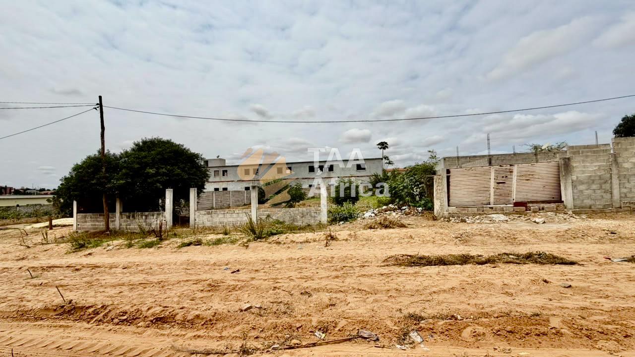 TERRENO NO BENFICA