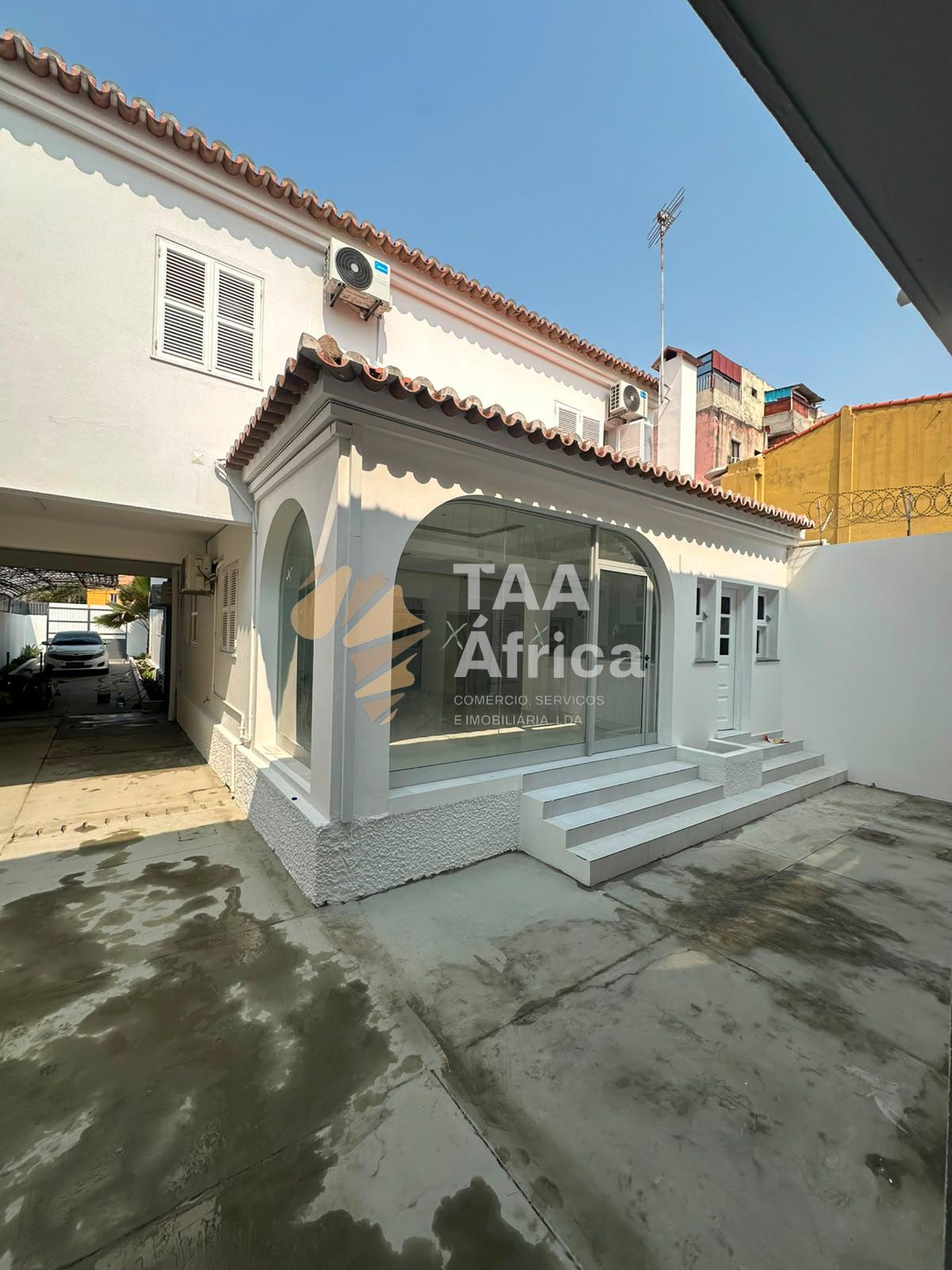 VIVENDA V4 + ANEXO NO BAIRRO AZUL