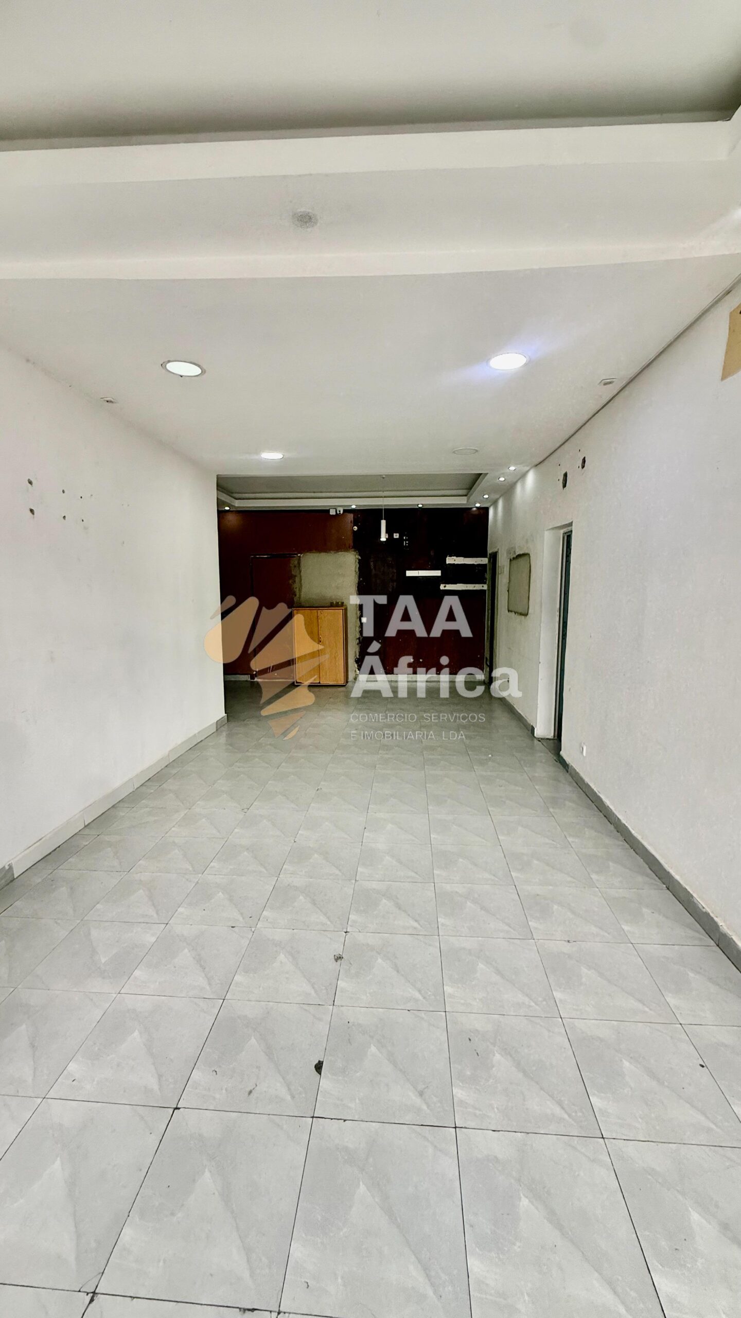LOJA DE 32M2 NO MACULUSSO