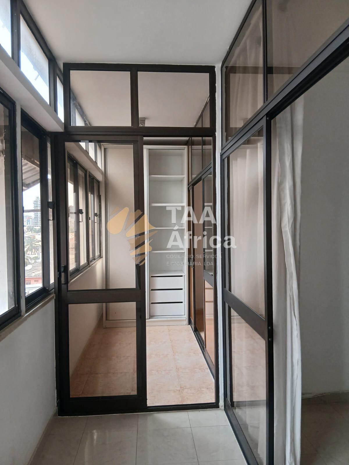 APARTAMENTO T2 NO ALVALADE